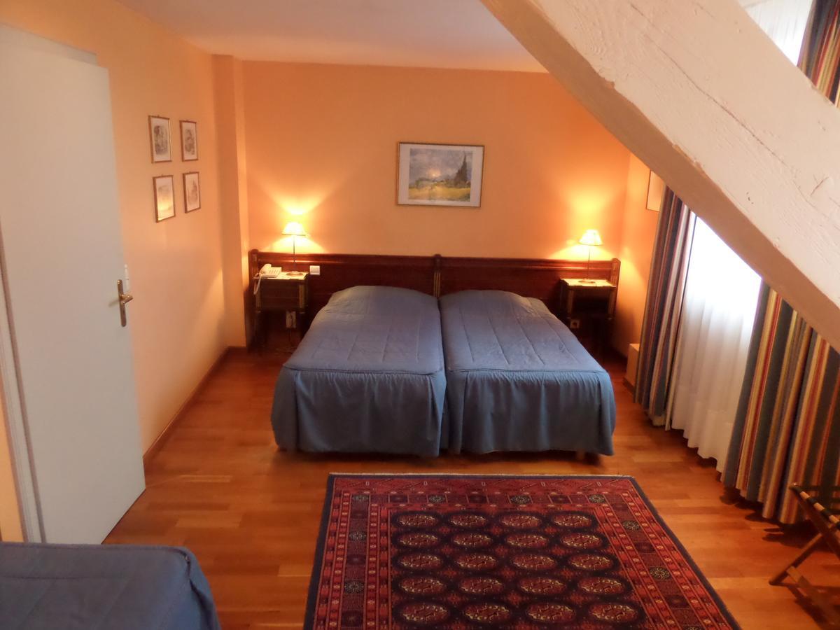 Hotel Restaurant Erckmann Chatrian Phalsbourg Bagian luar foto